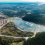 Ellie Kajak Apartamento Pula